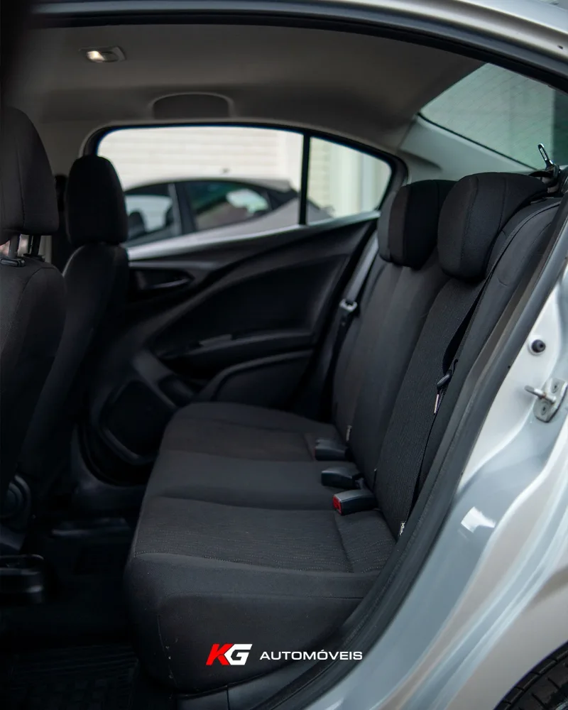 Fiat Cronos Drive 1.3 8v - Foto 1