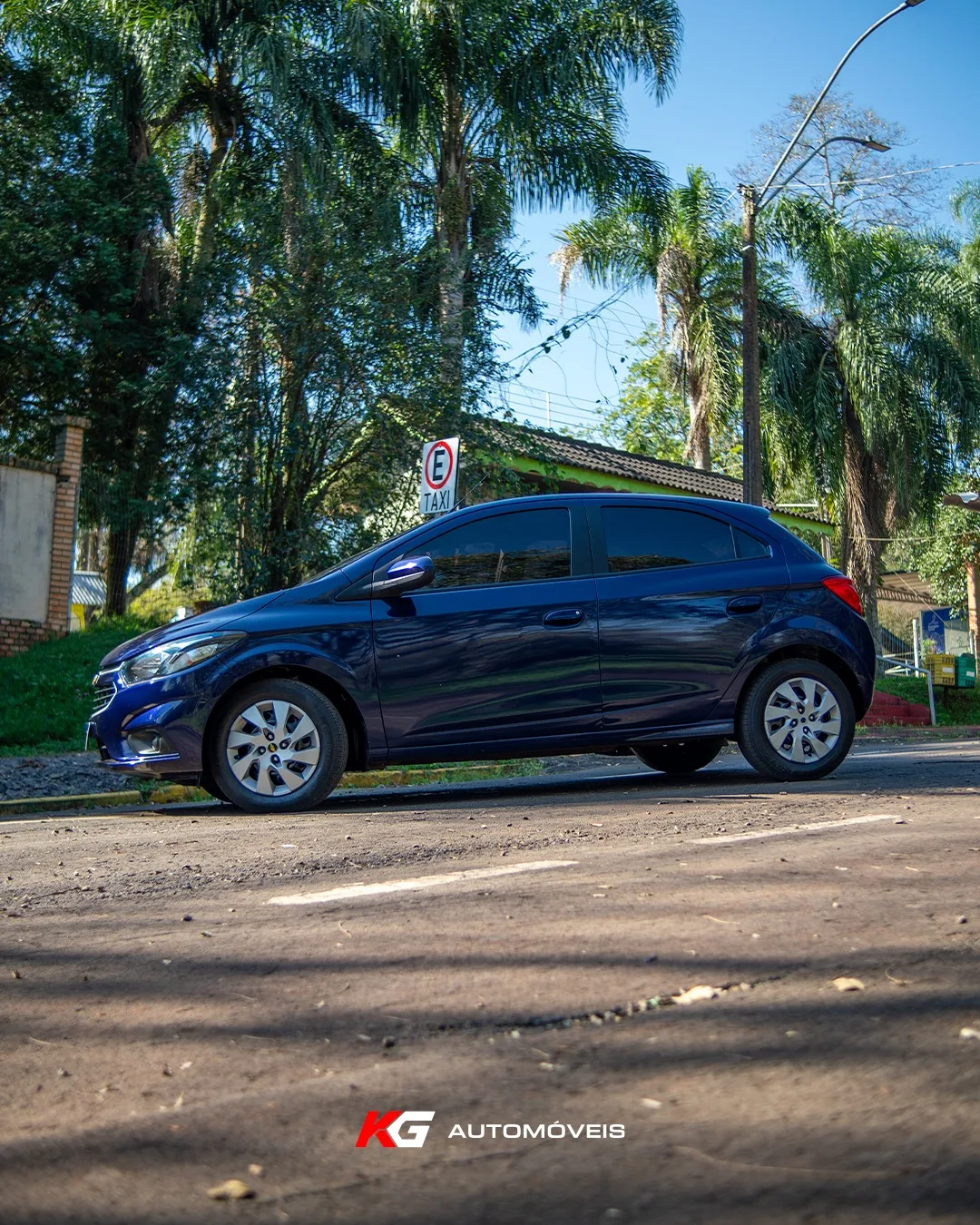 Chevrolet Onix LT 1.4 - Foto 1