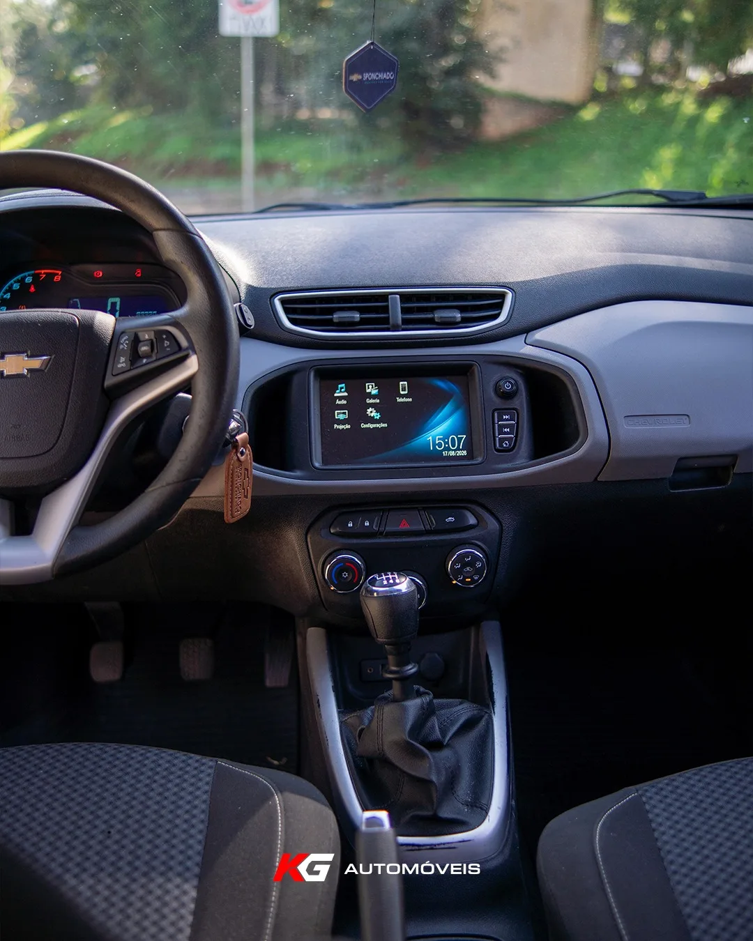 Chevrolet Onix LT 1.4 - Foto 1